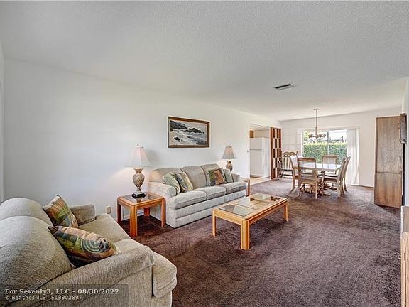 4th image of 302 SW 78th Ave