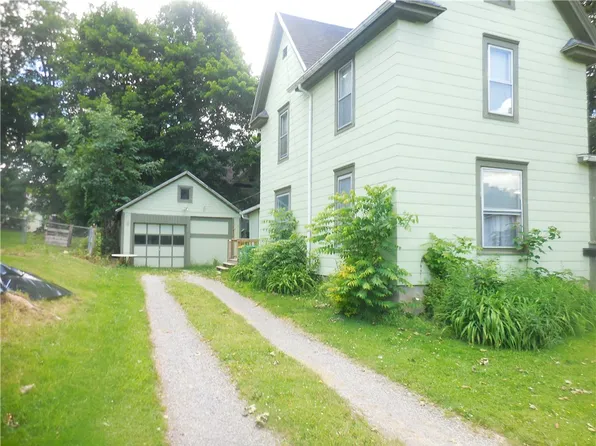 54 Borden Ave, Perry, NY 14530
