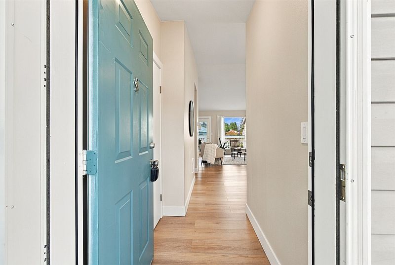 3rd image of 1101 37th Street SE #403