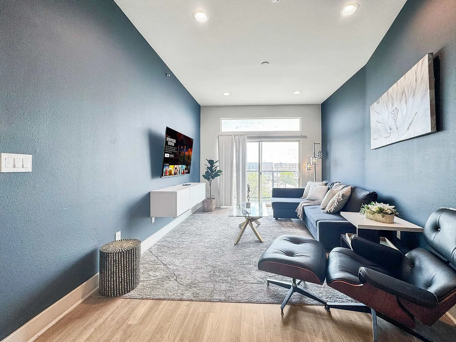 2 bed, 2.0 bath, $4,779 — Photo 2
