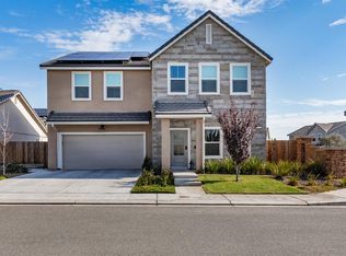 379 Aria Ave S, Madera, CA 93636