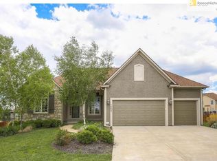 14627 S Bond St, Olathe, KS 66062