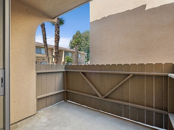 3rd image of 4709 Arlington Ave APT 19