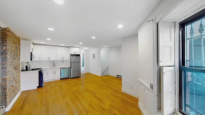 Rented by Makover Group Inc | media 16