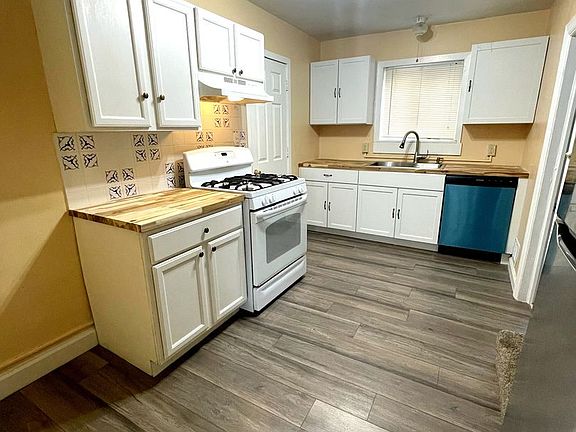 2nd image of 3145 Snow Rd #2