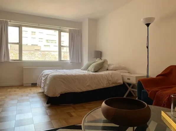 321 E 48th St APT 8A, New York, NY 10017