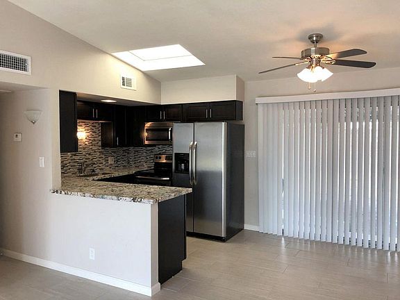 4th image of 2342 N 46th St APT 4