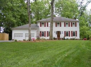 8212 Whitewater Dr, Clemmons, NC 27012