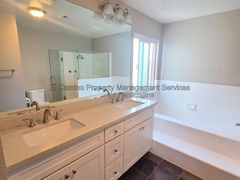 1728 Lake St — Photo 41