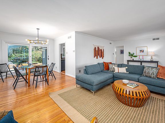 2nd image of 1109 Sourwood Cir