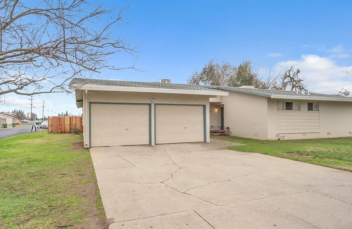 1336 Vernon Ave — Photo 1