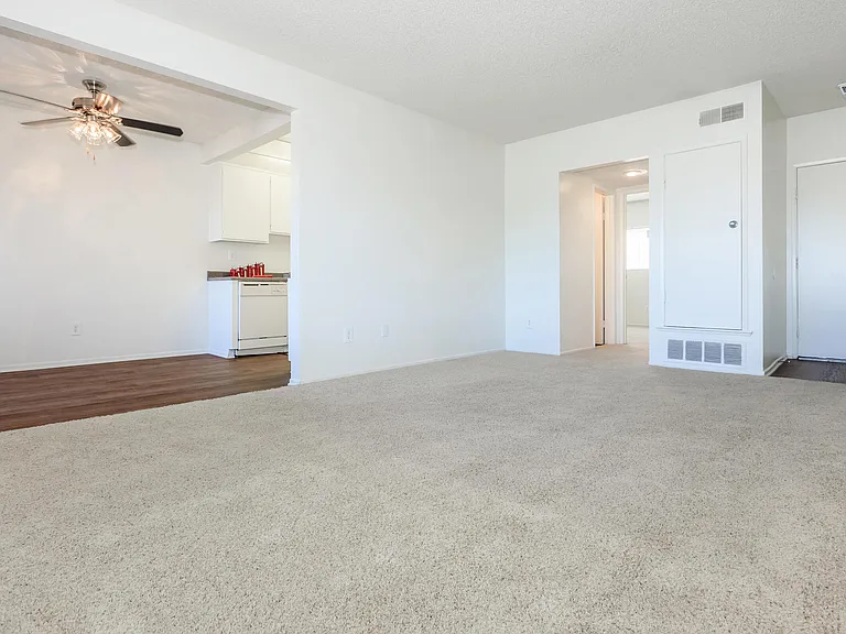 Belinda Apartment Homes — Photo 37