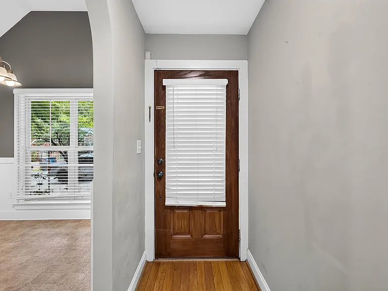 5639 Colony Ln — Photo 9