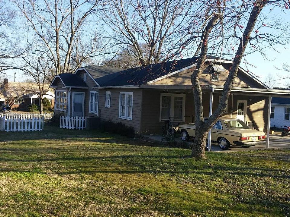 2nd image of 205 Brookfield Ave