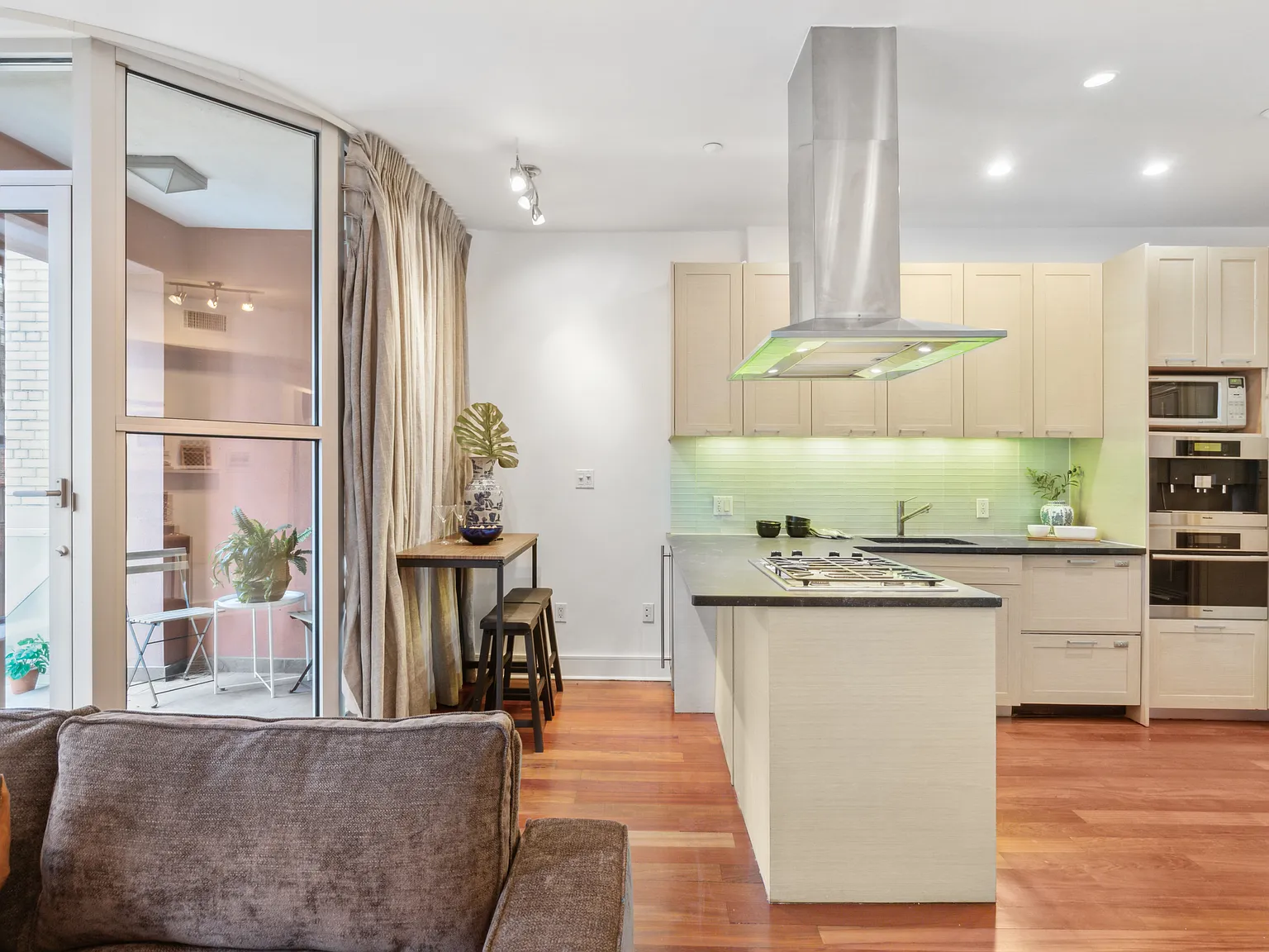 345 East 50th Street — Photo 3