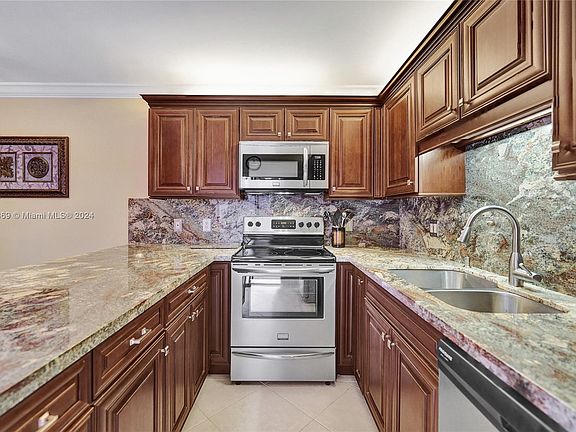 4th image of 9956 NW 6th Ct