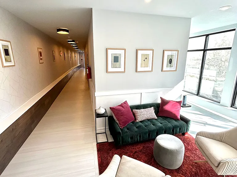 Urban Living Redefined Stylish Apartments Near Everything You Need — Photo 14