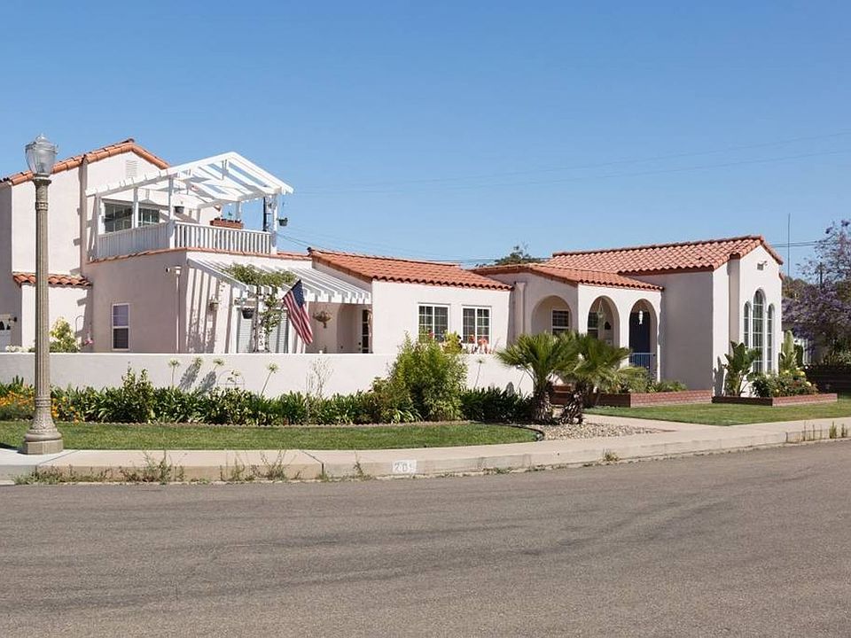 1st image of 205 Palm Court Dr