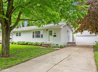 1223 Deloris Dr, Waterloo, IA 50701