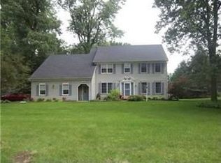 10534 Royal Oak Dr, Clarence, NY 14031