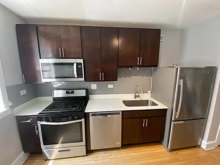 3018 N Karlov Ave #1F — Photo 2