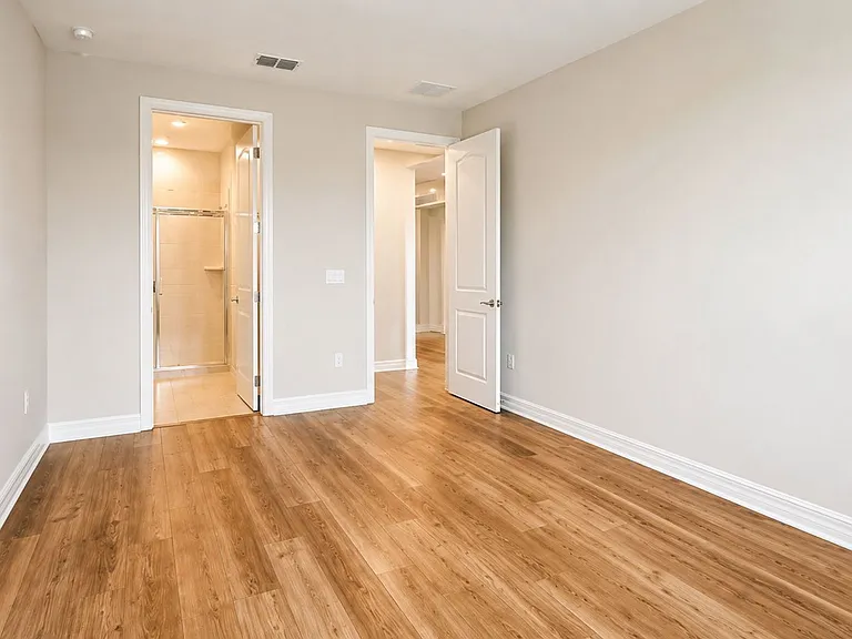 16628 Silver Brook Way — Photo 14
