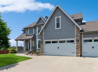 3804 NE Briarwood Dr, Ankeny, IA 50021