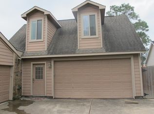 1208B Tall Pines Dr, Friendswood, TX 77546