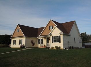 22 Autumnview Way, Southport, NY