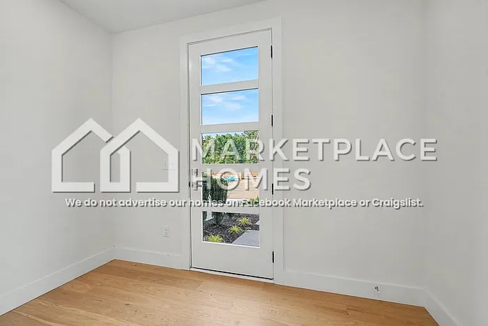3 bed, 2.5 bath, 1571 sqft, $1,830 — Photo 4