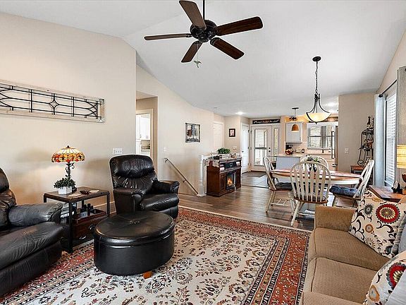 4th image of 894 N Sandalwood Cir