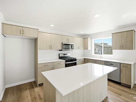 3rd image of 9457 W Blazing Star St