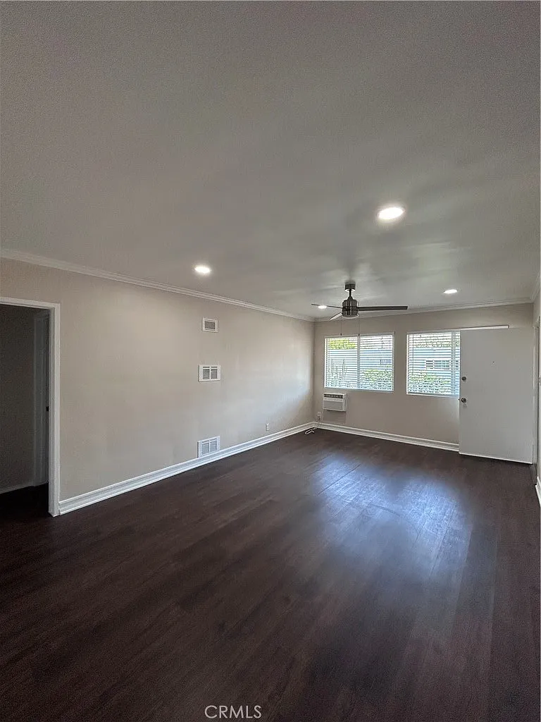 2 bed, 5982 sqft, $2,800 — Photo 4