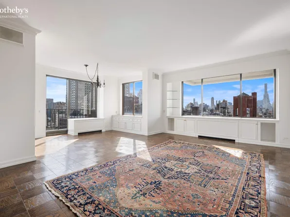 50 East 89th Street image 2 of 21