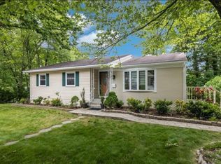 131 Casmar St SE, Vienna, VA 22180