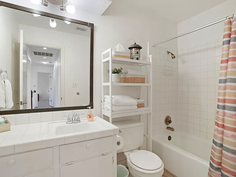 2925 Park Oak Dr — Photo 16