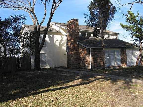 2nd image of 2111 E Collins Blvd