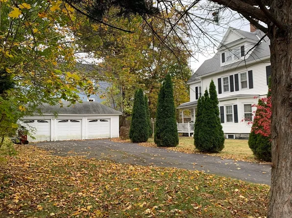 97 Hoyt Ave, Lowell, MA 01852