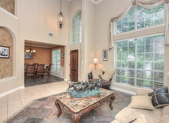 4th image of 2607 Crestfield Pl