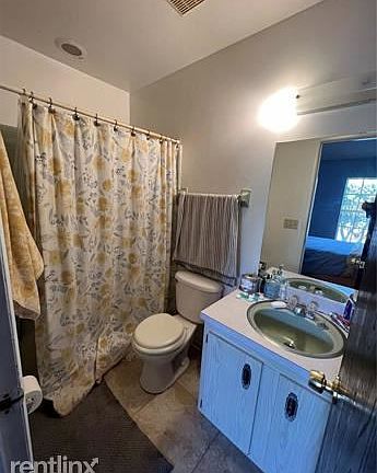 5th image of 207 Elderwood St