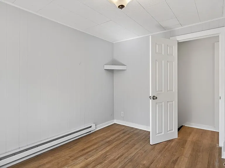 423 Wendell Ter — Photo 36