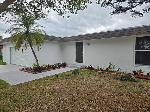 4th image of 7803 NW 75th Avenue