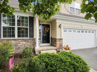 6 Cyprus Dr, Middletown, NY 10940