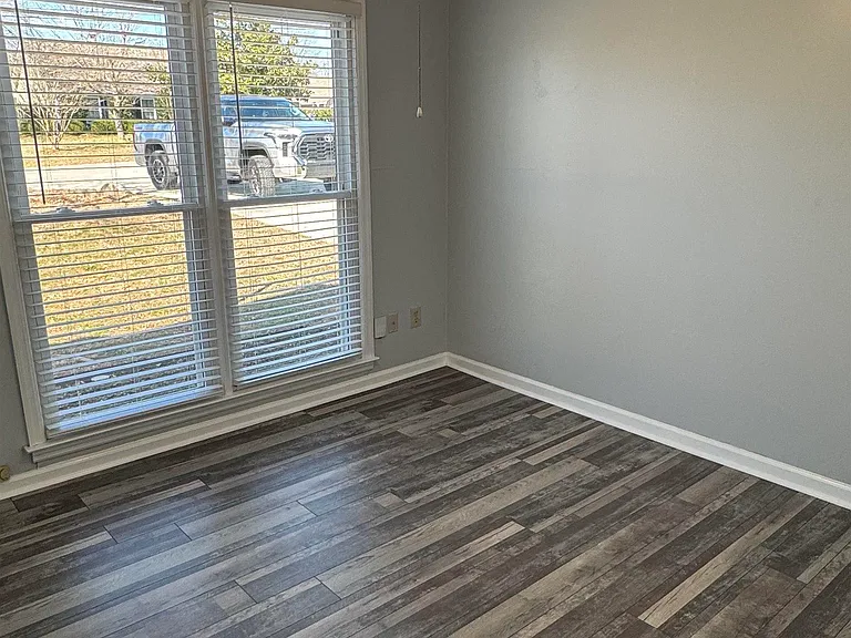 12820 Oliver Ln — Photo 6