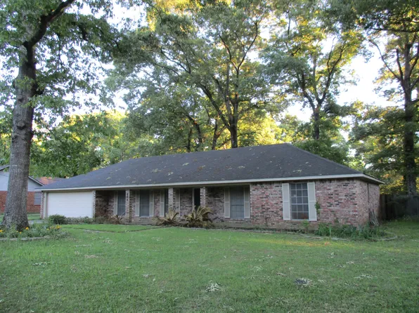 141 Moss Ridge Dr, Pineville, LA 71360