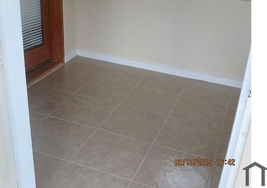4th image of 2768 Country Club Dr