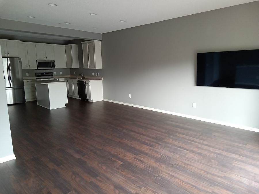 Living Room, Kitchen View_09152025