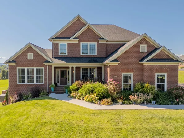 2310 Peakland Way, Christiansburg, VA 24073