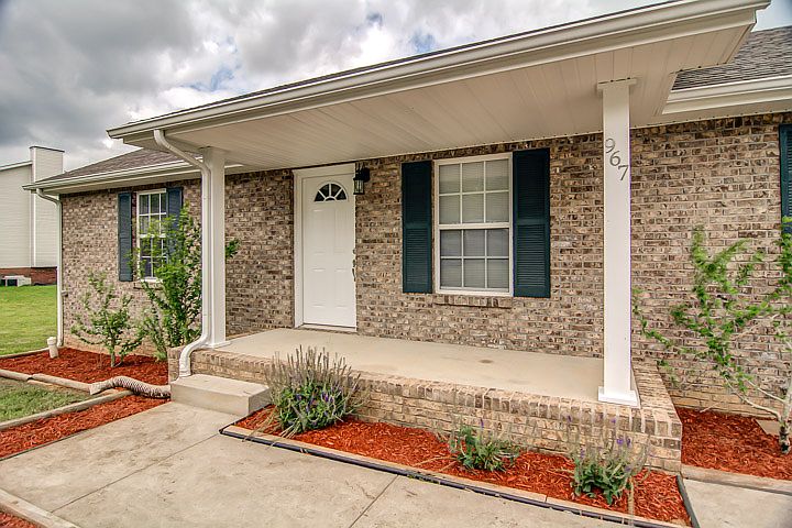 1st image of 967 Russet Dr