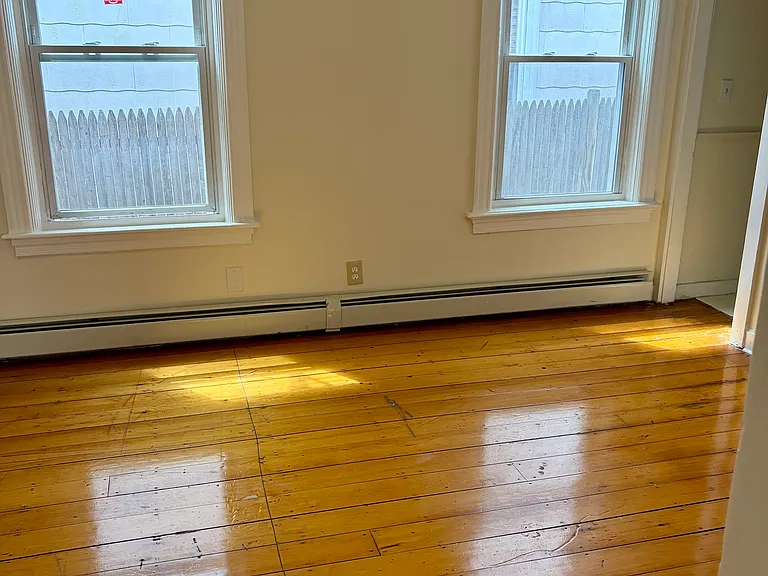 160 Sabin St #1 — Photo 4